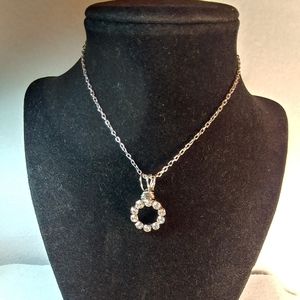 Necklace chocker